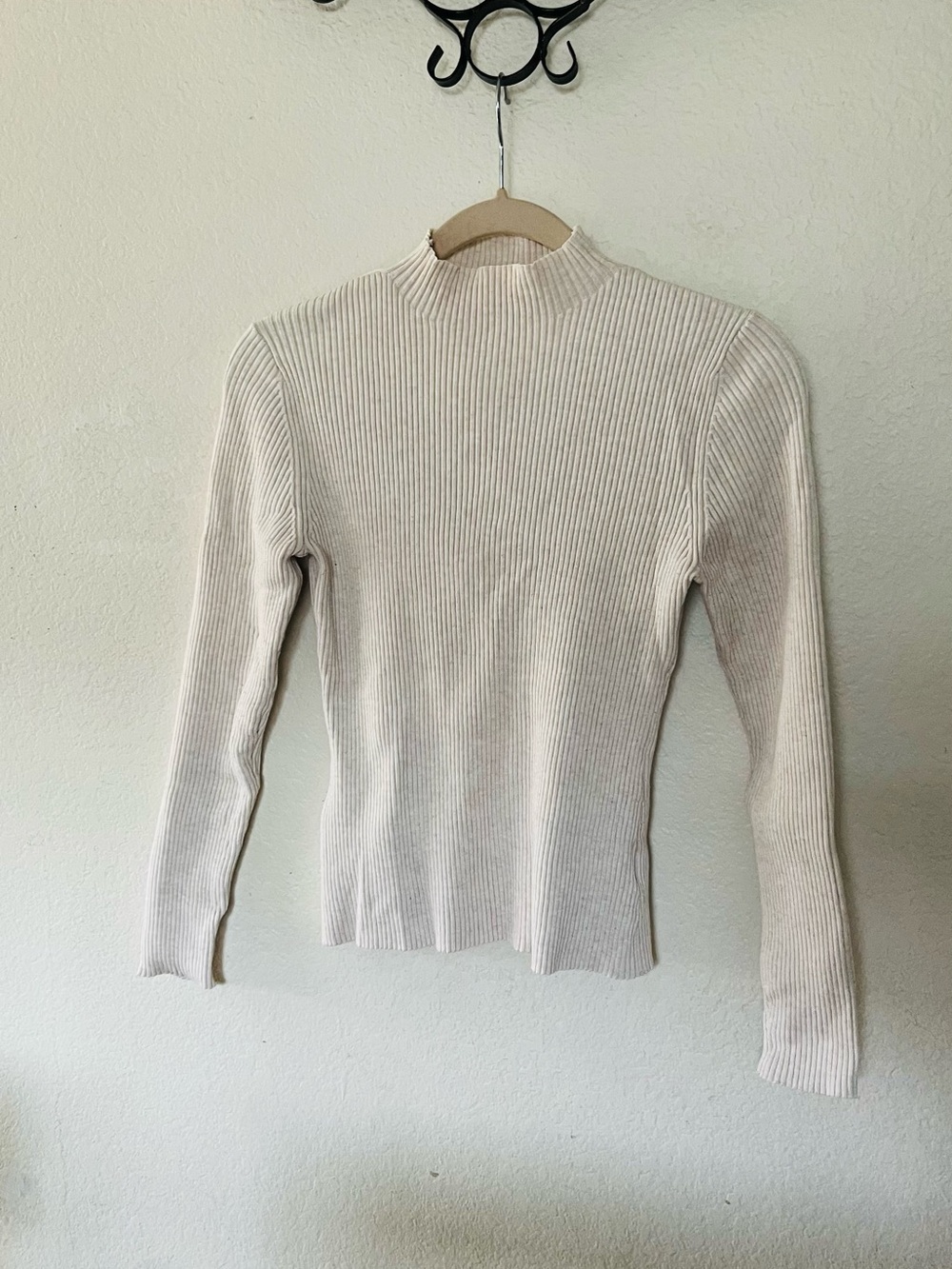 H&M Cream Ribbed Mock Neck Sweater